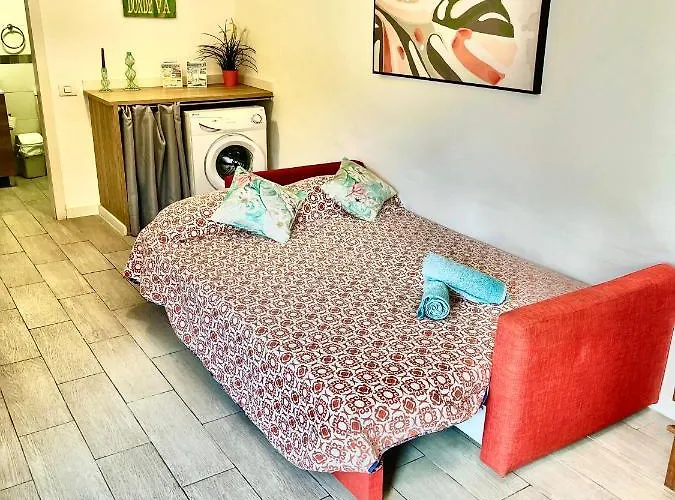 Cozy In Centric Area At With Air Conditioner カレタ・デ・フステ