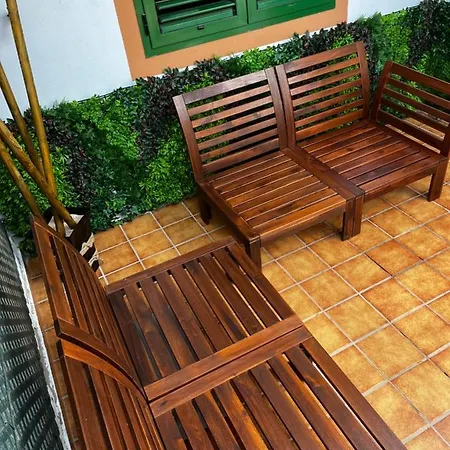 Cozy In Centric Area At With Air Conditioner Apartament