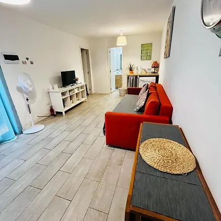 Apartmán Casa Alba In Centric Area At Caleta De Fuste With Air Conditioner