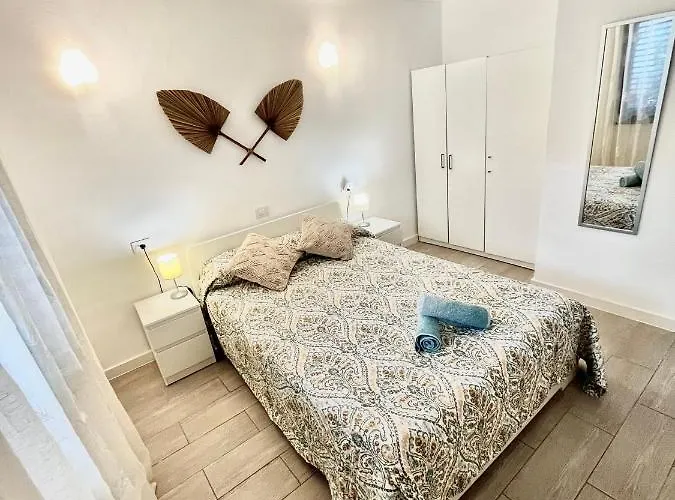 Cozy In Centric Area At With Air Conditioner *